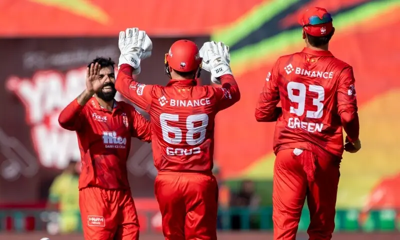 پی ایس ایل 11: اسلام آباد یونائیٹڈ کی شاندار فتح، کوئٹہ گلیڈی ایٹرز کو 8 وکٹوں سے شکست