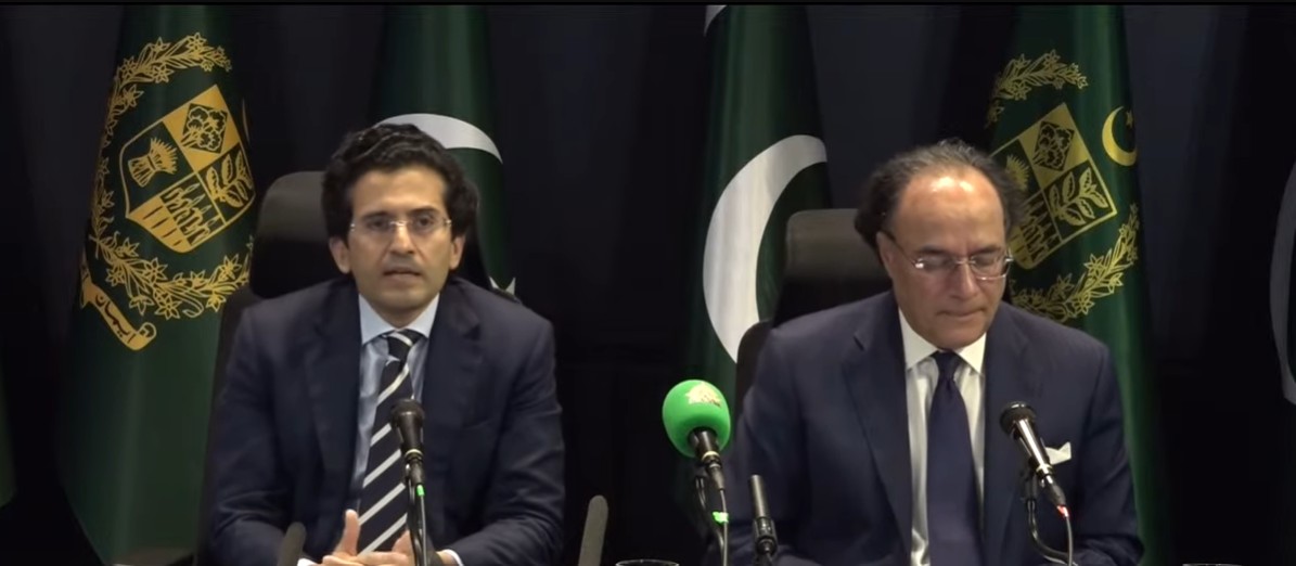 پیٹرول 137 روپے اور ڈیزل 184 روپے فی لیٹر مہنگا ہوگیا