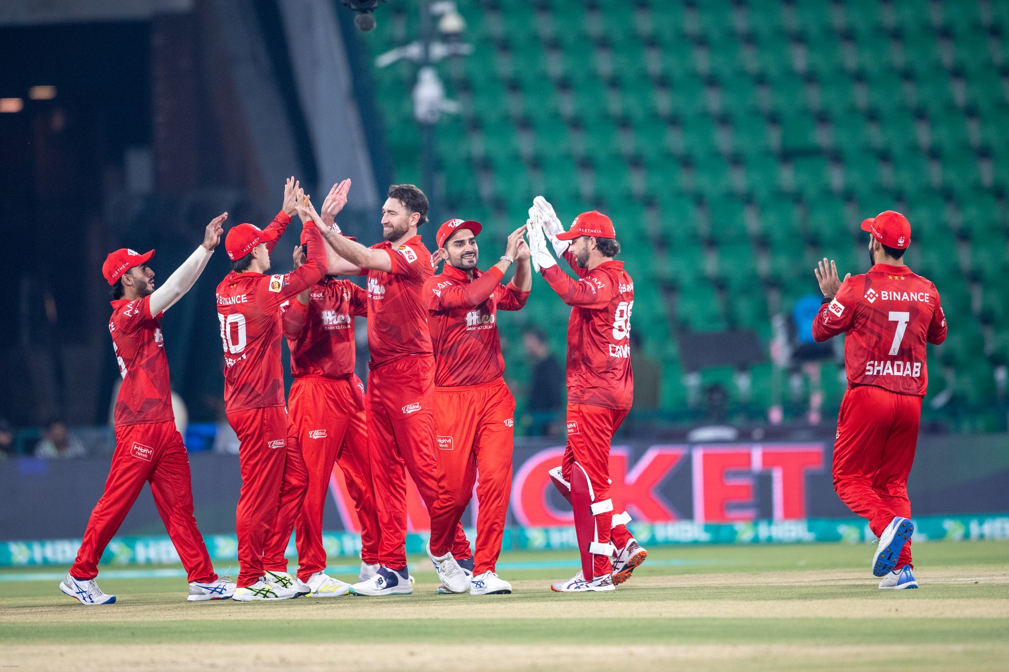 پی ایس ایل 11: اسلام آباد یونائیٹڈ کی شاندار فتح، راولپنڈی کو 7 وکٹوں سے شکست