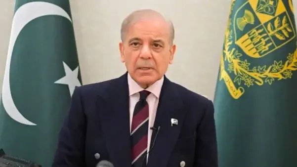 وزیر اعظم شہبازشریف نے ڈیزل 135روپے ، پیٹرول 12روپے فی لیٹرسستا کردیا،