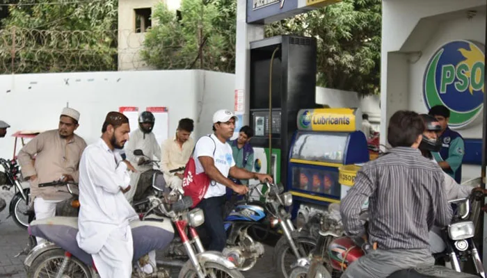 پنجاب حکومت کا بڑا فیصلہ: بائیکرز کو فی لیٹر 100 روپے پٹرول سبسڈی، 24 ارب روپے کی سمری ارسال