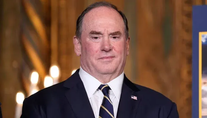 امریکی سیکرٹری نیوی جان سی فیلن مستعفی، پینٹاگون کا باضابطہ اعلان