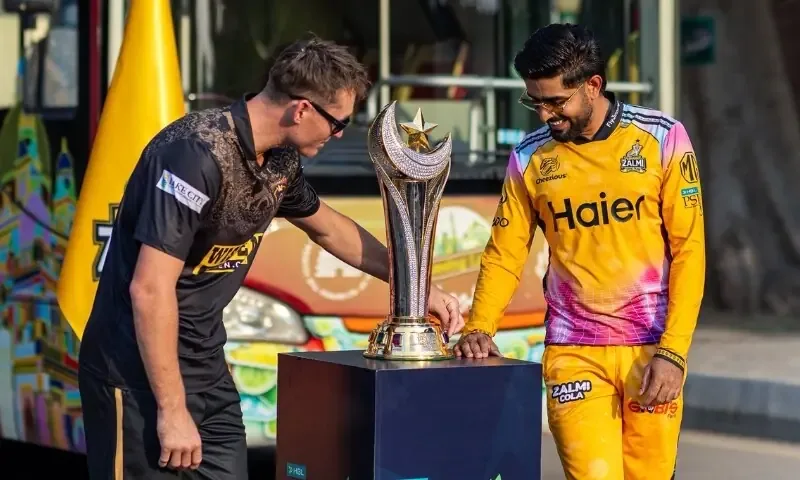 پی ایس ایل الیون کے فائنل میچ میں آج پشاور زلمی اور حیدر آباد کنگز مین کی ٹیمیں مد مقابل ہوں گی۔