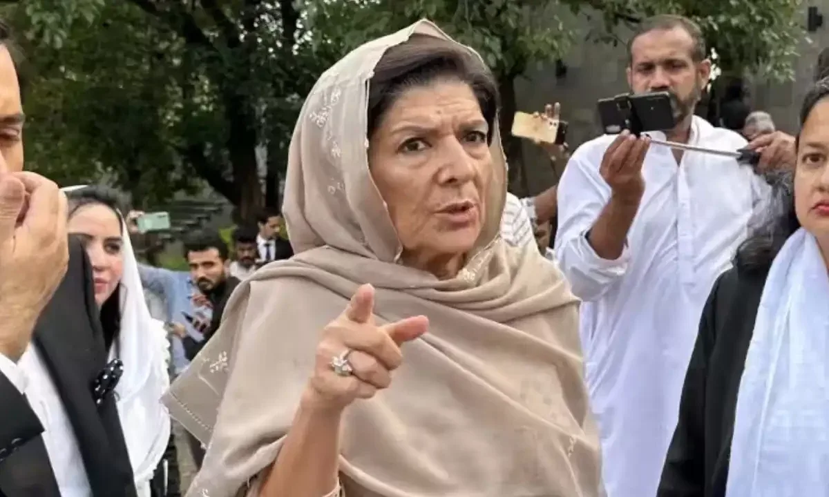 علیمہ خان کا سخت بیان: بانی پی ٹی آئی کے نام پر ووٹ لینے والوں کو شرم آنی چاہیے