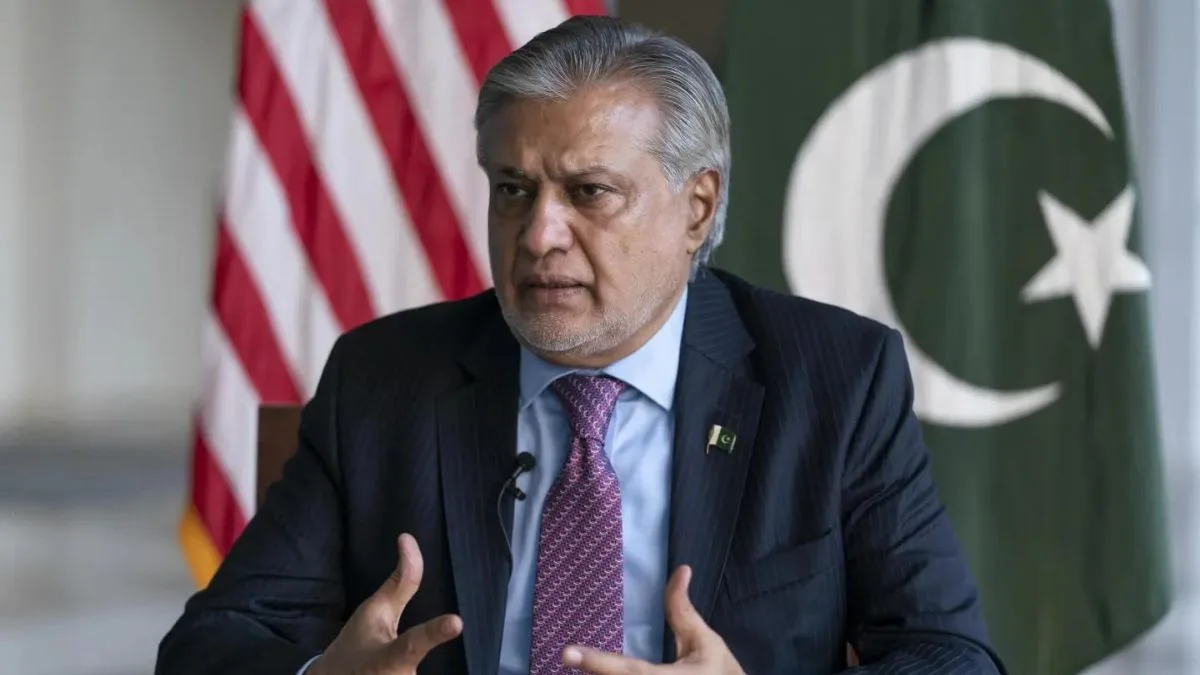 اسحاق ڈار کا امریکی تحویل میں موجود جہازوں پر پاکستانی عملے کی واپسی کیلئے سفارتی رابطہ