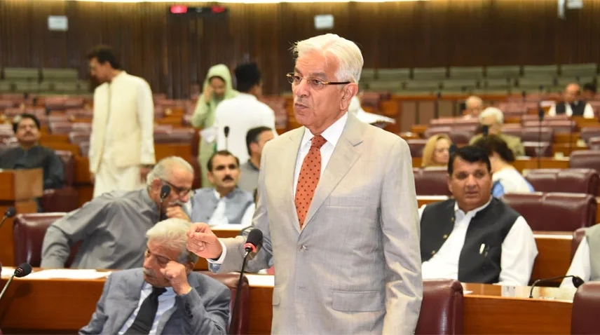 خواجہ آصف کا افغانستان پر سخت مؤقف، کابل حکومت کو بھارت کی پراکسی قرار دے دیا