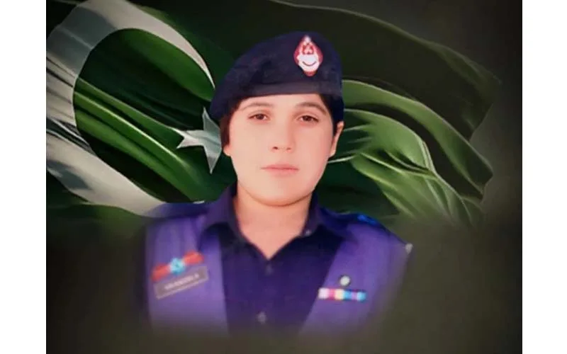 بلوچستان کی بیٹی کانسٹیبل شکیلہ بلوچ دہشتگرد حملے میں شہید، تربت میں فائرنگ کا افسوسناک واقعہ