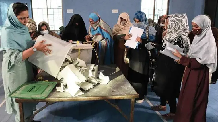 گلگت بلتستان انتخابات: پیپلزپارٹی 6 نشستوں کے ساتھ آگے، 5 آزاد امیدوار کامیاب