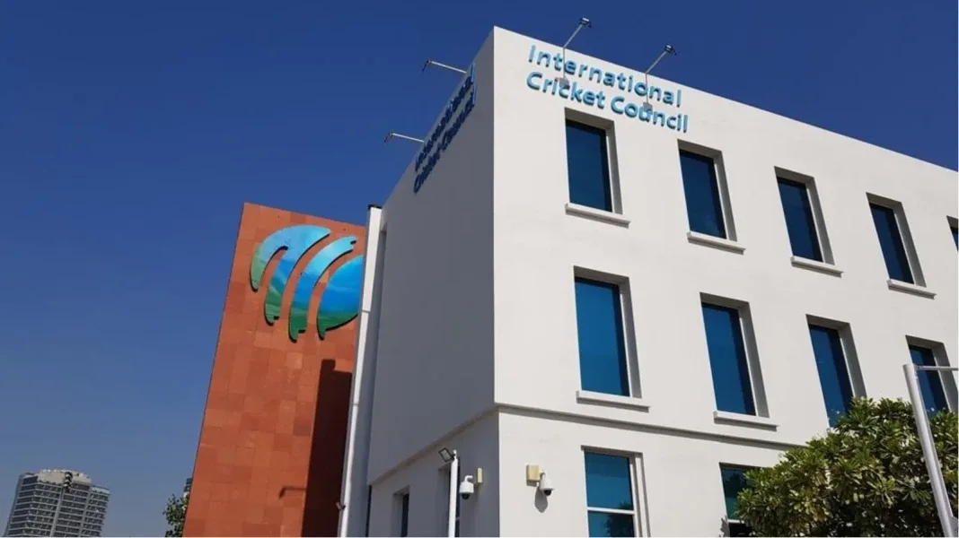 آئی سی سی نے قذافی اسٹیڈیم اور لارڈز کی پچ کو غیر تسلی بخش قرار دے دیا