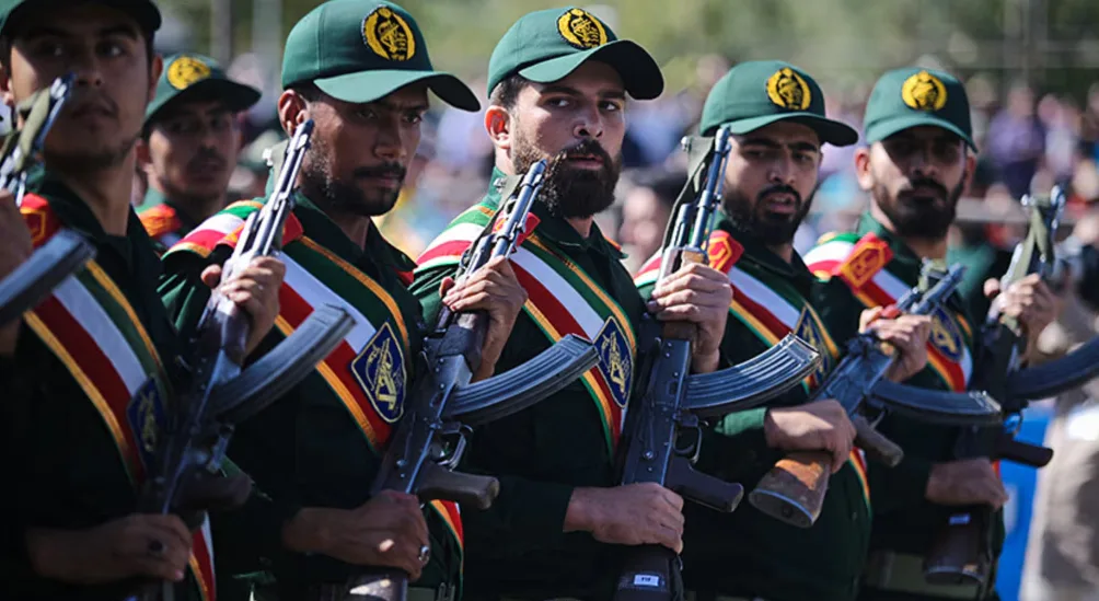 خوزستان میں امریکی حملوں میں 3 ایرانی اہلکار ہلاک، پاسدارانِ انقلاب کا سخت ردعمل، آبنائے ہرمز پر جواب دینے کا اعلان