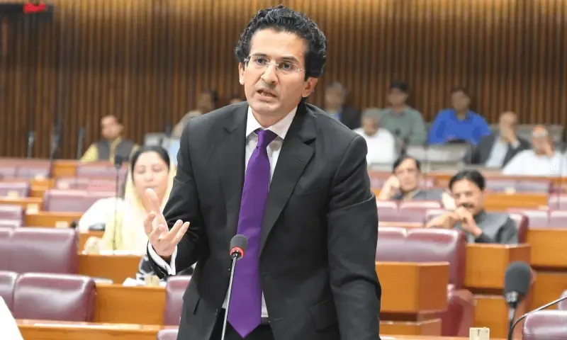 عالمی منڈی میں خام تیل کی قیمتیں کم ہونا شروع، پاکستان میں بھی ریلیف کی امید: وزیر پیٹرولیم