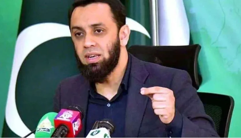 عطا تارڑ کا پیپلزپارٹی کو پیغام: ن لیگ کو آزاد کشمیر میں سادہ اکثریت مل گئی، نتائج قبول کریں