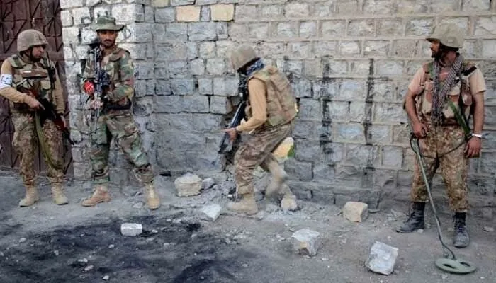 لکی مروت میں بڑا آپریشن: سکیورٹی فورسز کی کارروائی میں متعدد دہشتگرد ہلاک، ٹھکانے تباہ، اسلحہ برآمد
