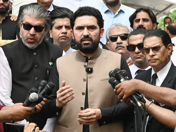 27 ستمبر سے پہلے آنکھیں کھول لیں، ورنہ حالات سنبھالنا مشکل ہوگا: سہیل آفریدی