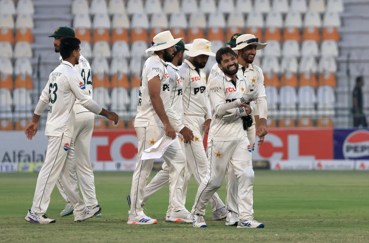 انگلینڈ کے خلاف پہلے ٹیسٹ کے لیے پاکستان کی ٹیم میں 4 فاسٹ بولرز شامل کرنے پر غور