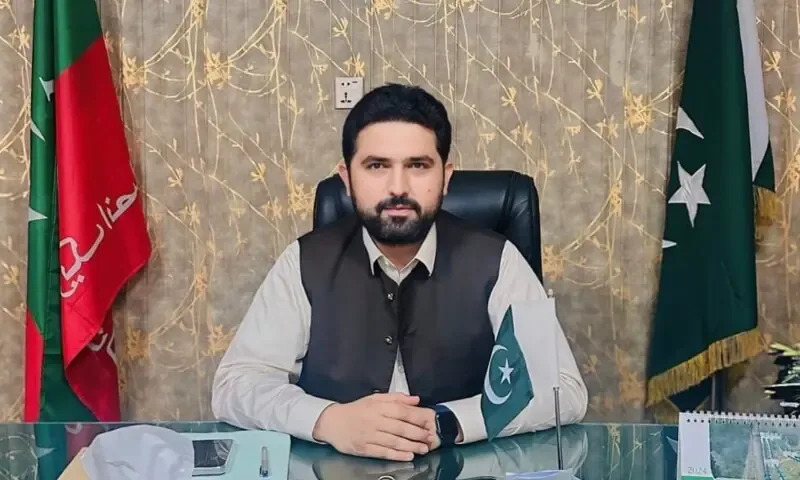 بانی پی ٹی آئی اسپتال سے واپس جیل جائیں گے، بیرون ملک جانے کا سوال ہی پیدا نہیں ہوتا