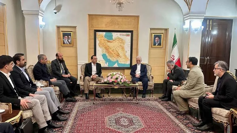 فیلڈ مارشل عاصم منیر ایران پہنچ گئے، ایرانی وزیر داخلہ سے اہم ملاقات