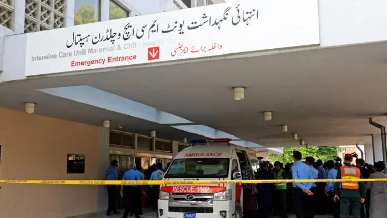 سانحہ پمز: بچوں کی اموات آکسیجن بند ہونے اور جھلسنے سے ہوئی، ابتدائی رپورٹ