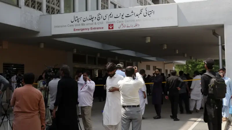 سانحہ پمز: حکومت کا جاں بحق افراد کے لواحقین کے لیے فی کس 50 لاکھ روپے معاوضے کا اعلان