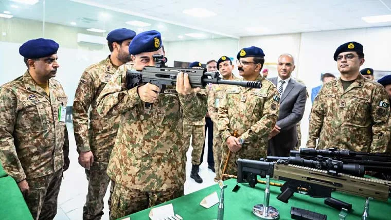 فیلڈ مارشل عاصم منیر کا پاکستان آرڈیننس فیکٹری واہ کا دورہ، پیداواری صلاحیتوں اور برآمدی امکانات کا جائزہ