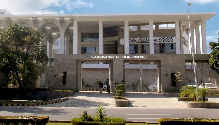 پی ٹی آئی احتجاج کیس: اسلام آباد ہائیکورٹ کا بڑا اقدام، لارجر بینچ تشکیل
