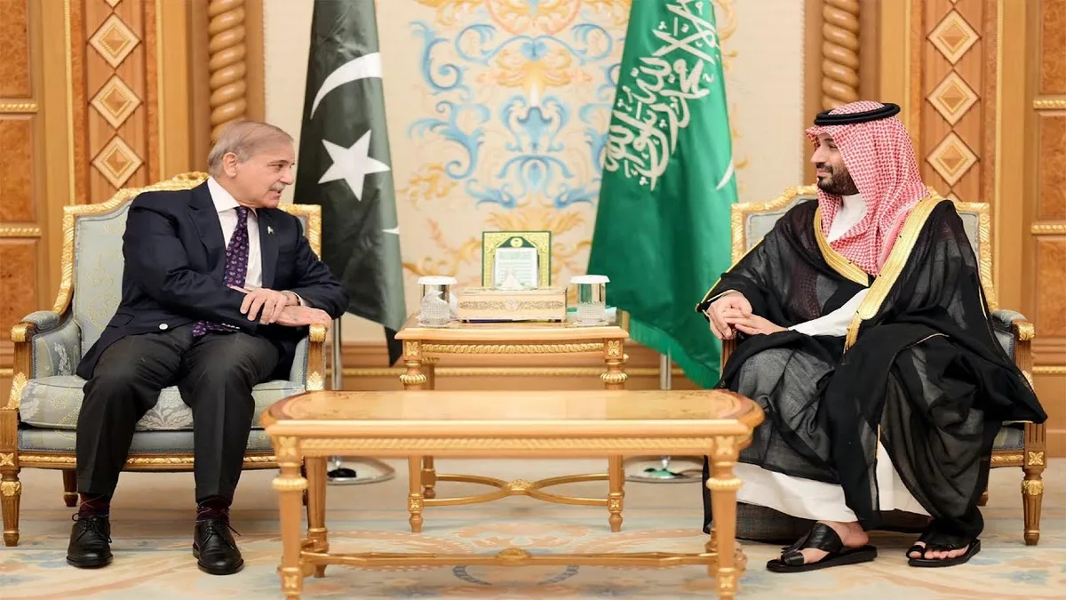  وزیراعظم شہباز شریف کی سعودی عرب میں حوثی حملوں کی مذمت، مملکت کی حمایت کا اعادہ
