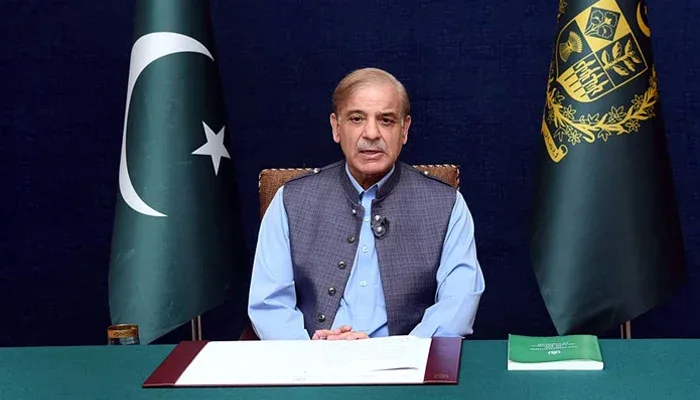 وزیراعظم کا عوام کیلئے بڑا پٹرول ریلیف، فی لٹر 100 روپے سبسڈی کا اعلان