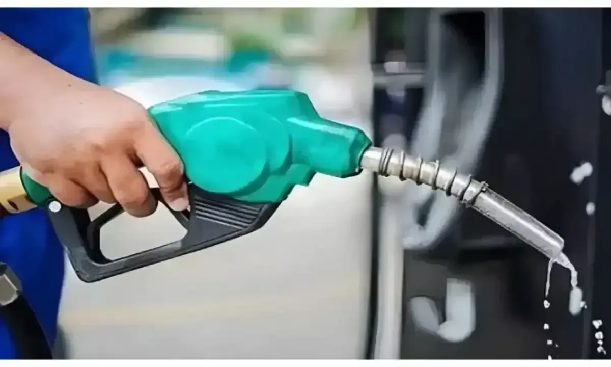 پٹرول اور ڈیزل کی قیمتوں میں اضافہ، نئی قیمتیں مقرر