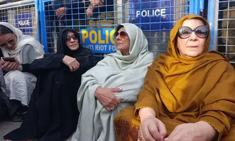 علیمہ خان کے بعد نورین نیازی اور عظمیٰ خان بھی 30 روز کیلئے نظر بند