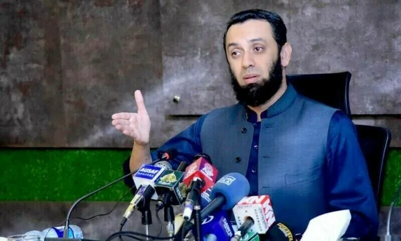 پی ٹی آئی کو اسلام آباد آکر امن خراب کرنے کی اجازت نہیں دیں گے: عطا تارڑ