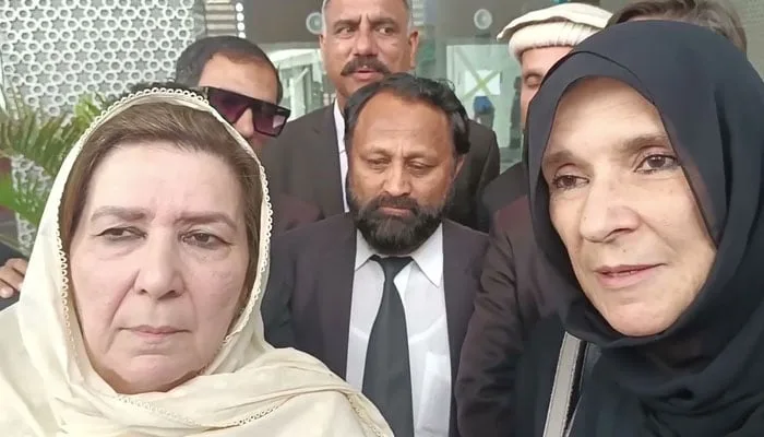 لاہور ہائیکورٹ کا عظمیٰ خان اور نورین نیازی کی نظر بندی کا نوٹیفکیشن معطل کرنے سے انکار