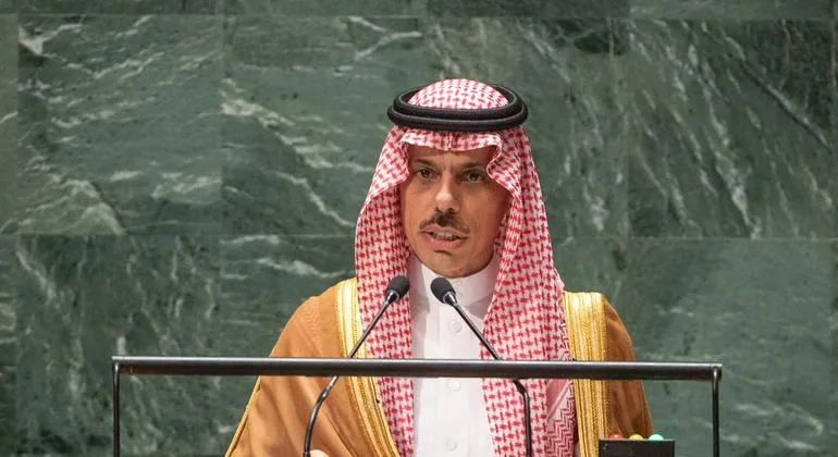آبنائے ہرمز اور باب المندب کو بلیک میلنگ کے لیے استعمال کرنا ناقابلِ قبول ہے: سعودی وزیر خارجہ
