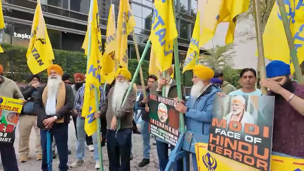 نیویارک میں اقوام متحدہ کے باہر سکھوں کا خالدستان کے حق میں احتجاج