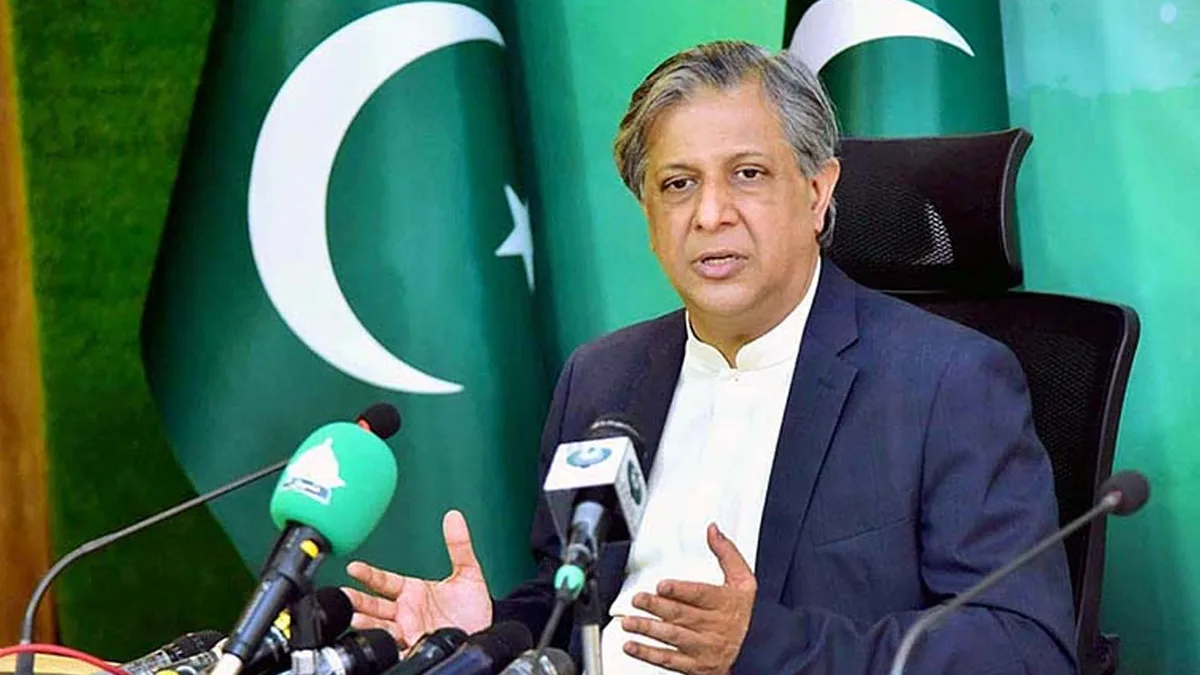 احتجاج سے مقاصد حاصل نہیں ہو سکتے، بانی پی ٹی آئی کی رہائی عدالت سے حاصل کی جائے: اعظم نذیر تارڑ