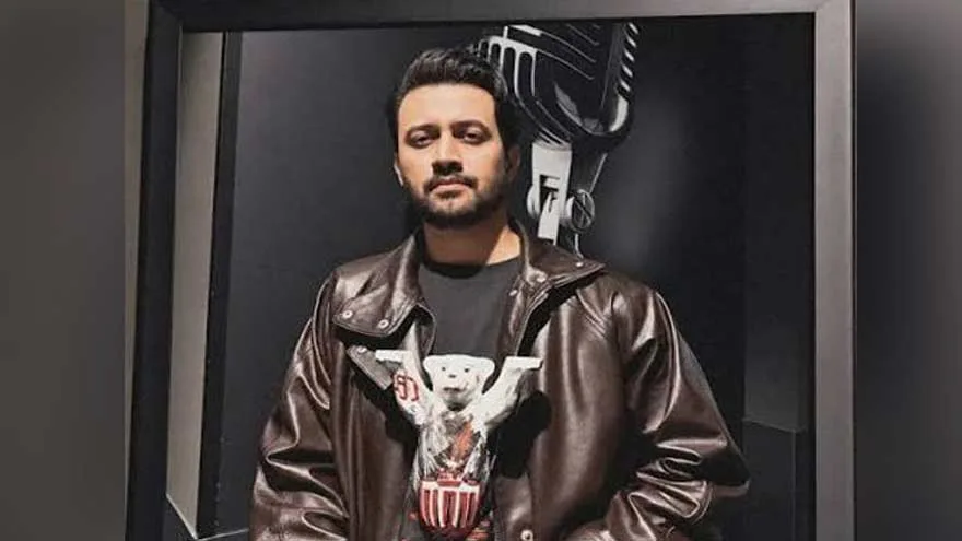عاطف اسلم کو جرمنی میں خصوصی اعزاز، اوبر ایرینا کی اعزازی دیوار پر تصویر آویزاں