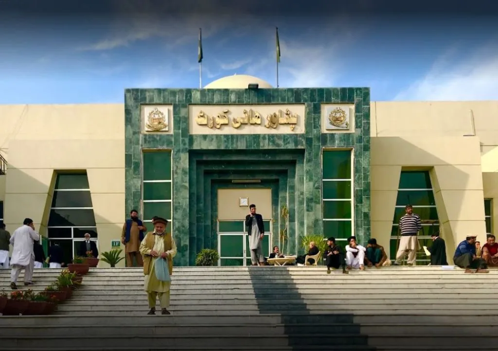 ’صاف چلی شفاف چلی حکومت میں بھی بھتے مانگے جا رہے ہیں‘، چیف جسٹس پشاور ہائیکورٹ