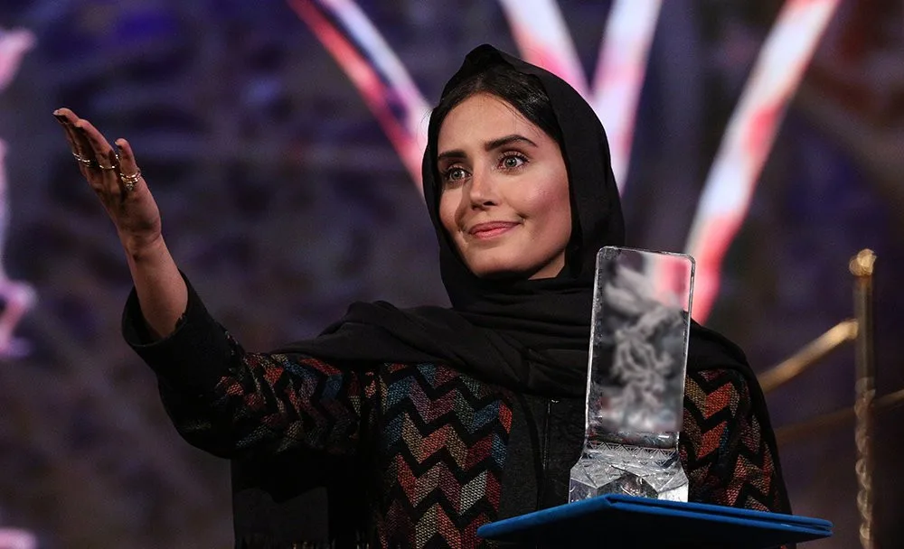 ایران میں مظاہروں پر کریک ڈاؤن کی مذمت، معروف اداکارہ الناز شاکردوست کو ایک سال قید کی سزا