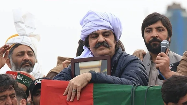 کارکنوں کو خطرے میں نہیں ڈال سکتے، واپسی کا فیصلہ کیا ہے: علی امین گنڈاپور