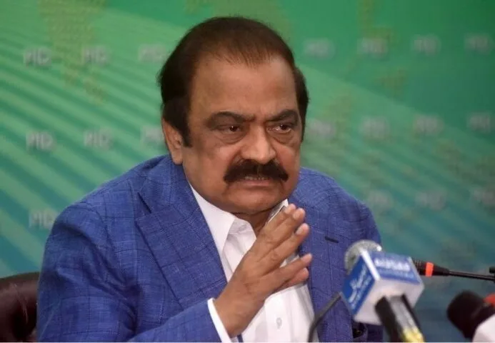 مذاکرات کے دروازے کھلے ہیں، ریاست کو یرغمال بنا کر مطالبات نہیں منوائے جا سکتے: رانا ثناء اللہ