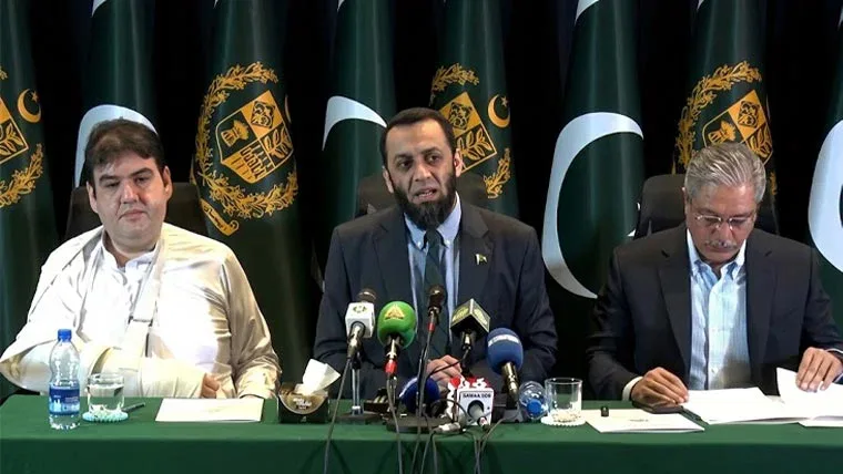عطا اللہ تارڑ کا پی ٹی آئی پر دہشت گردوں کو دوبارہ آباد کرنے کا الزام، خیبرپختونخوا حکومت پر کڑی تنقید