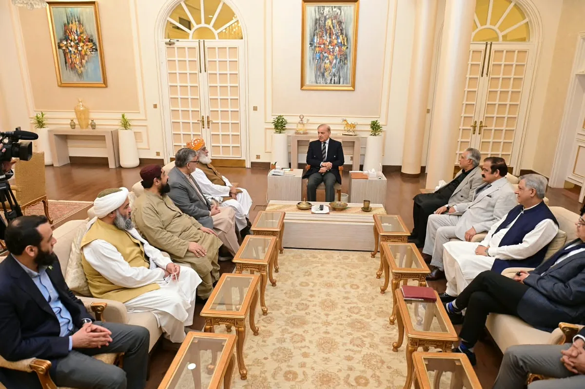 شہباز شریف اور مولانا فضل الرحمان کی اہم ملاقات، حکومت اور پی ٹی آئی میں مذاکرات کا امکان