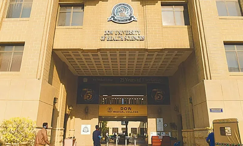 ڈاؤ یونیورسٹی کے 27 ملازمین کی ڈگریاں جعلی ثابت، تنخواہیں واپس لینے کا حکم