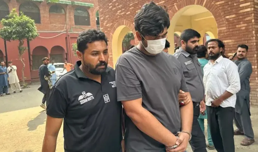 امریکی شہریوں سے 35 ارب روپے کے فراڈ کا ملزم فہیم اکرم 5 روزہ جسمانی ریمانڈ پر این سی سی آئی اے کے حوالے