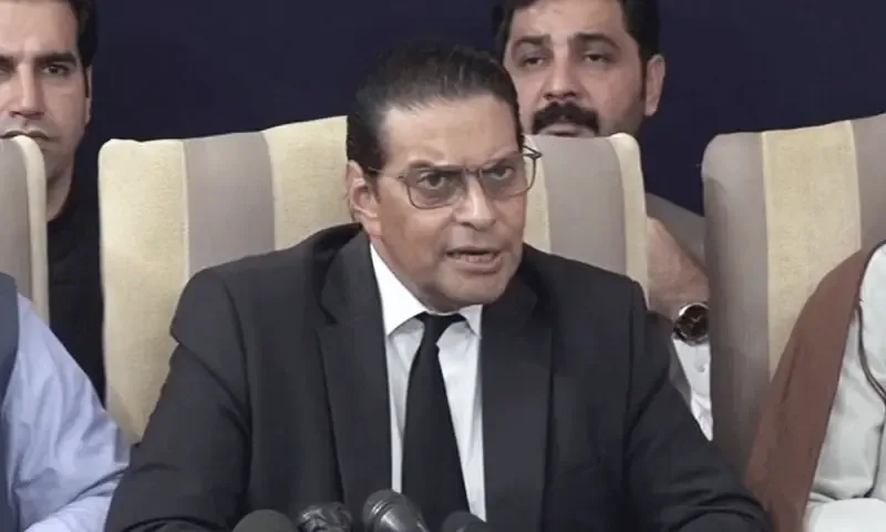 پی ٹی آئی کا آئندہ 10 روز میں آل پارٹیز کانفرنس بلانے کا اعلان، مولانا فضل الرحمان سے رابطے