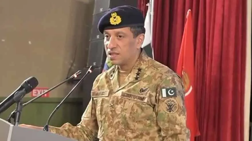 ڈی جی آئی ایس پی آر کا دورہ پشاور، یونیورسٹی طلبہ کے ساتھ خصوصی نشست